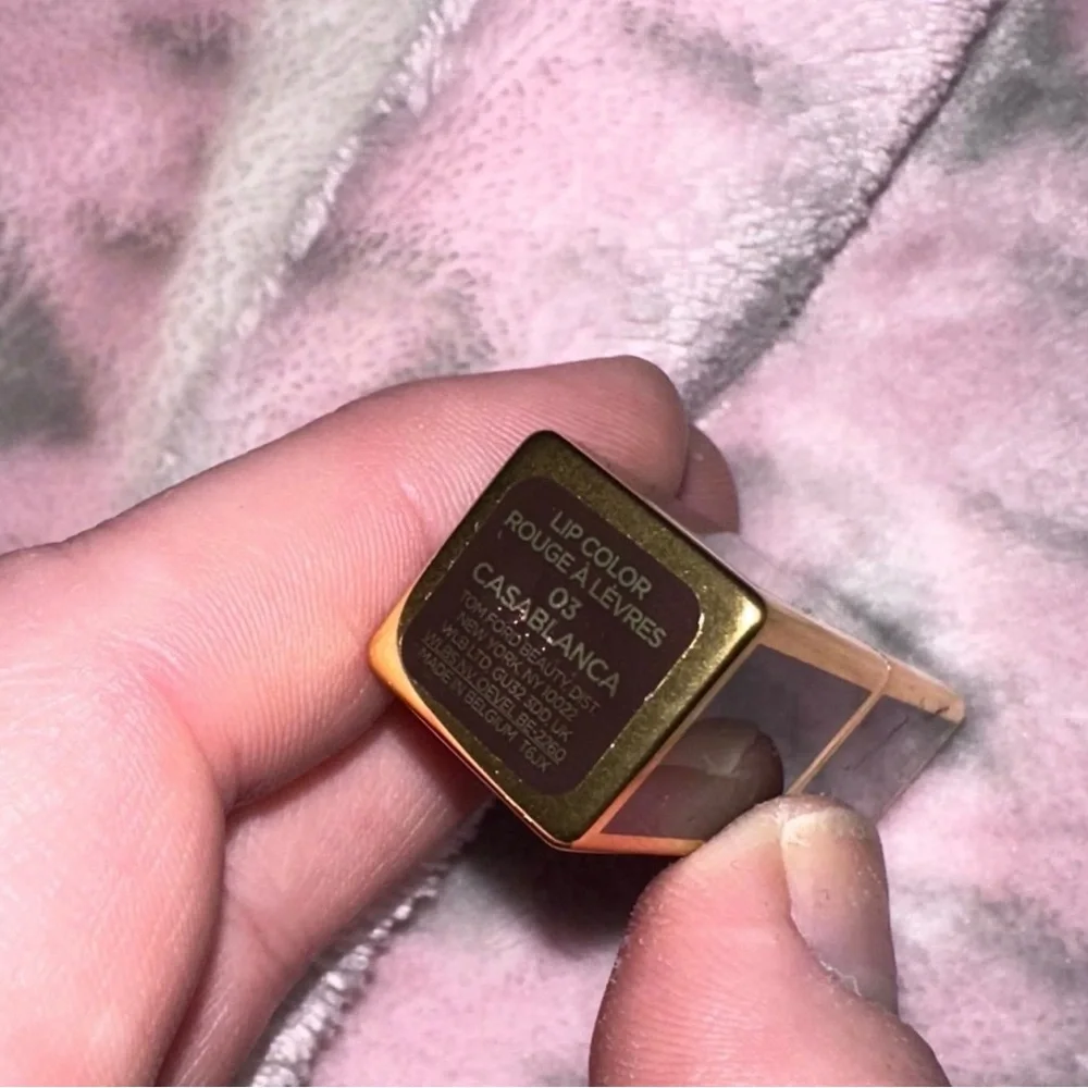 Nude Pink Satin Lipstick travel Make OfFER